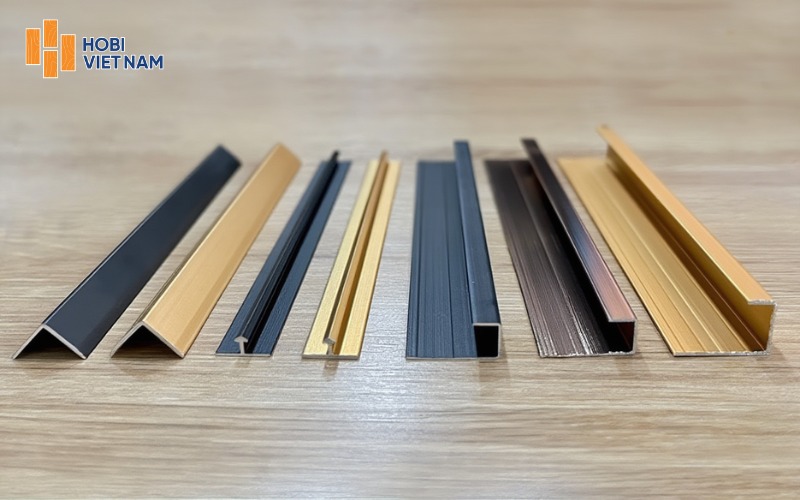 Phụ Kiện Tấm Ốp Than Tre Gồm Những Gì Và Cách Lựa Chọn Phù Hợp?